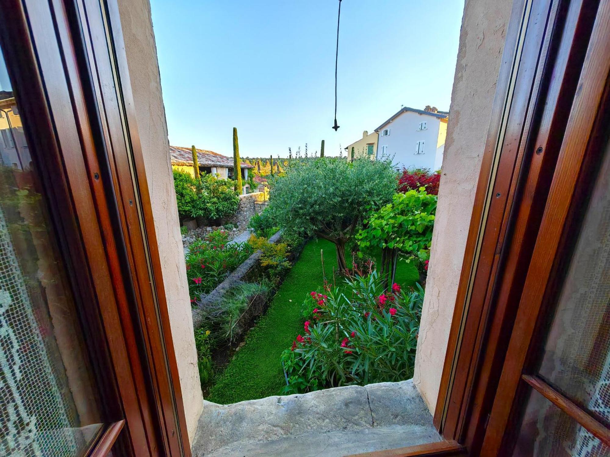 La Dimora Nel Castello Apartment Castellaro  Exterior photo